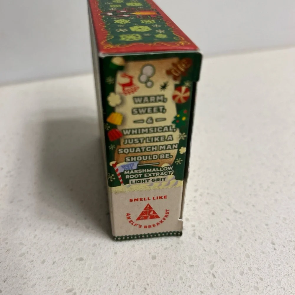 Dr. Squatch Ninny Scrubbins Men's Natural Soap - Green and Red